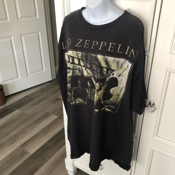 led zeppelin Shirts Rare Authentic Vtg Led Zeppelin Tshirt Poshmark